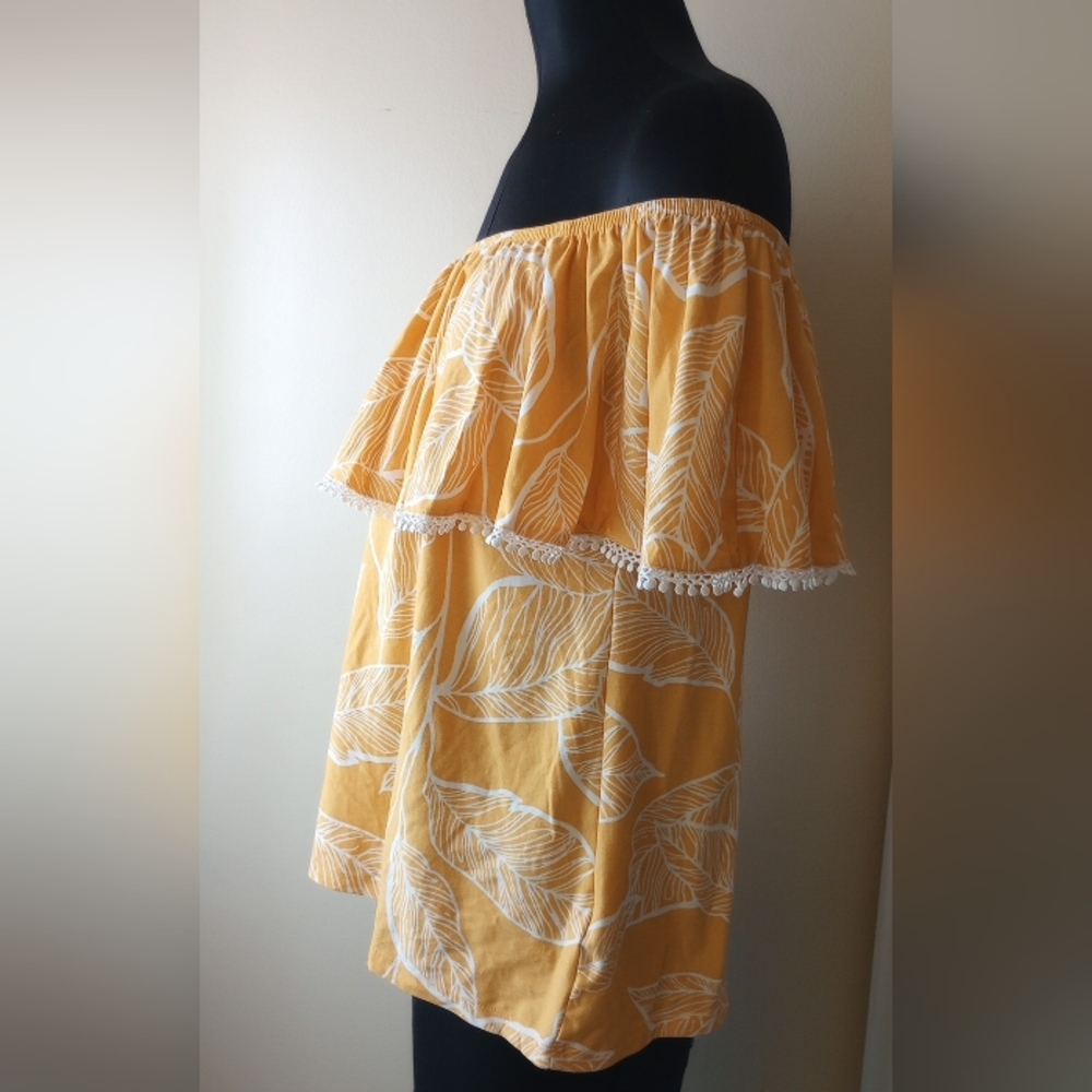 NWOT Yellow Off-Shoulder Top Large - Picture 5 of 7
